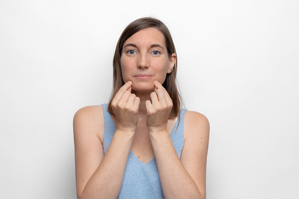 Quand l’auto-massage du visage vient booster l’efficacité des soins