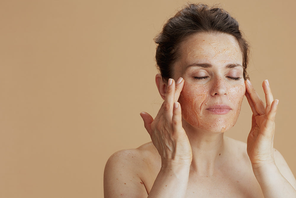 Yoga du visage : les 5 gestes pour éliminer les rides